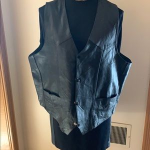 Harley Davidson black leather vest Men’s size 50